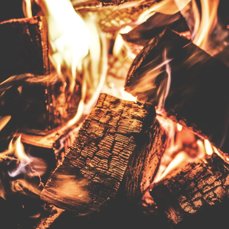 Haardhout Kopen | Gedroogd Haardhout Thuis Bezorgd in Altena e.o.